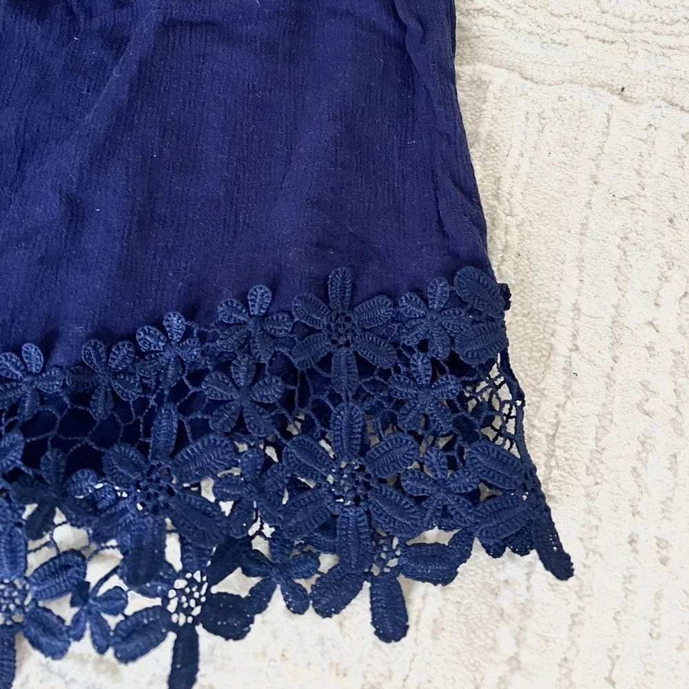 Women’s Blue Pull on Shorts size M Sexy Lace Scalloped Y2k Flirty Feminine Short